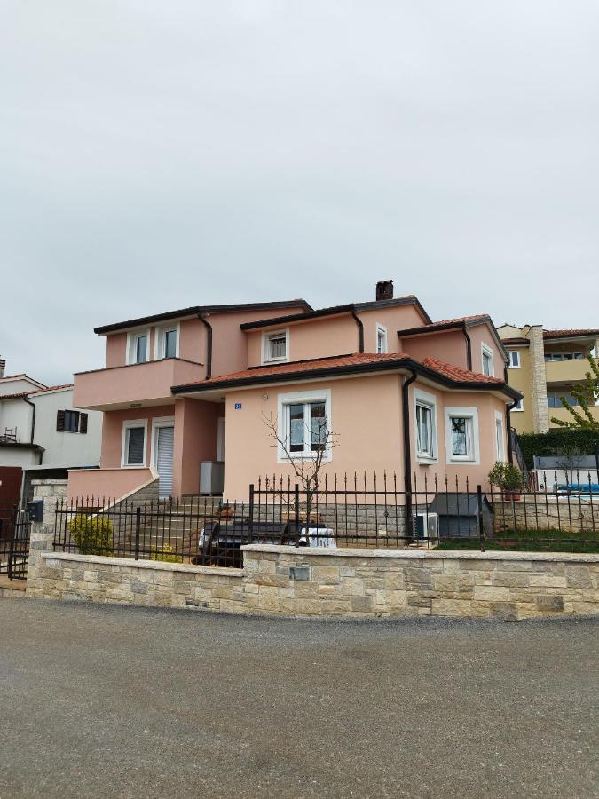 Ferienwohnung Tonis Buje Exterior foto